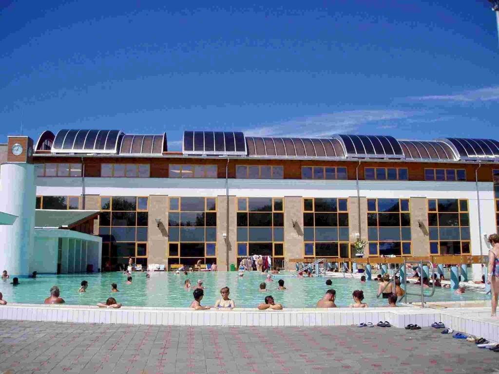 Abigel Vendeghaz Hotel Harkany Bagian luar foto