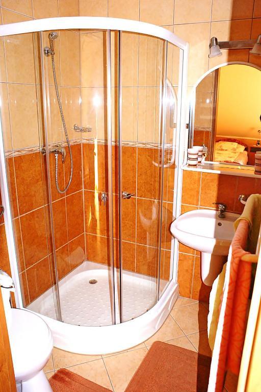 Abigel Vendeghaz Hotel Harkany Ruang foto