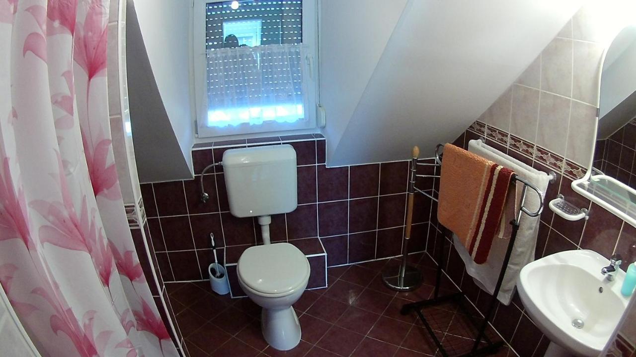 Abigel Vendeghaz Hotel Harkany Bagian luar foto